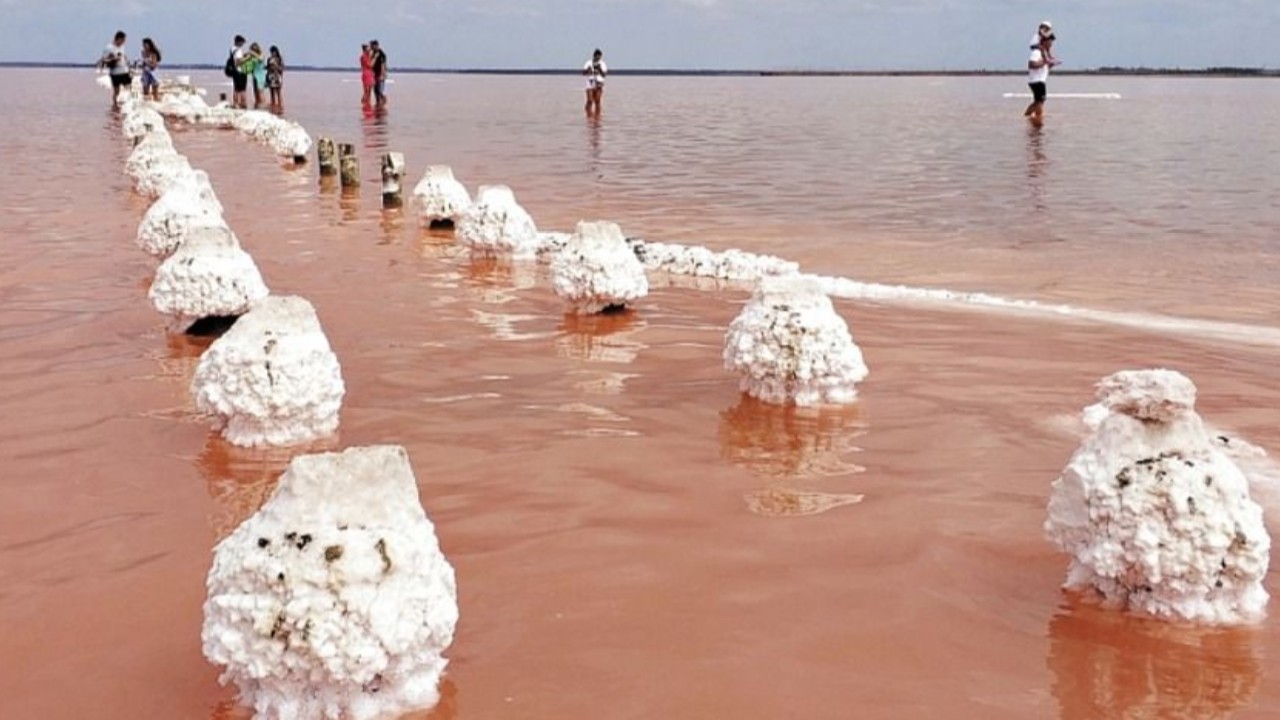 Соленое озеро